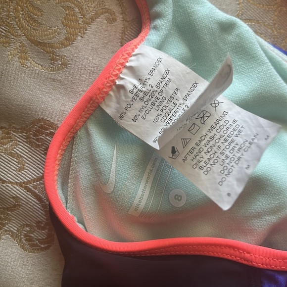 Nike Running/Workout Top - Picture 3 of 4